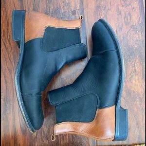 Ten Points Chelsea Boots